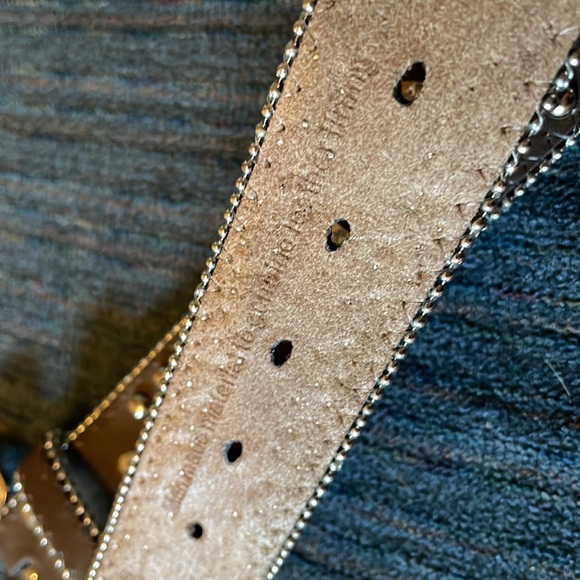 Beautiful rhinestone western belt! So well made.Sparkles through your day! - Picture 5 of 9